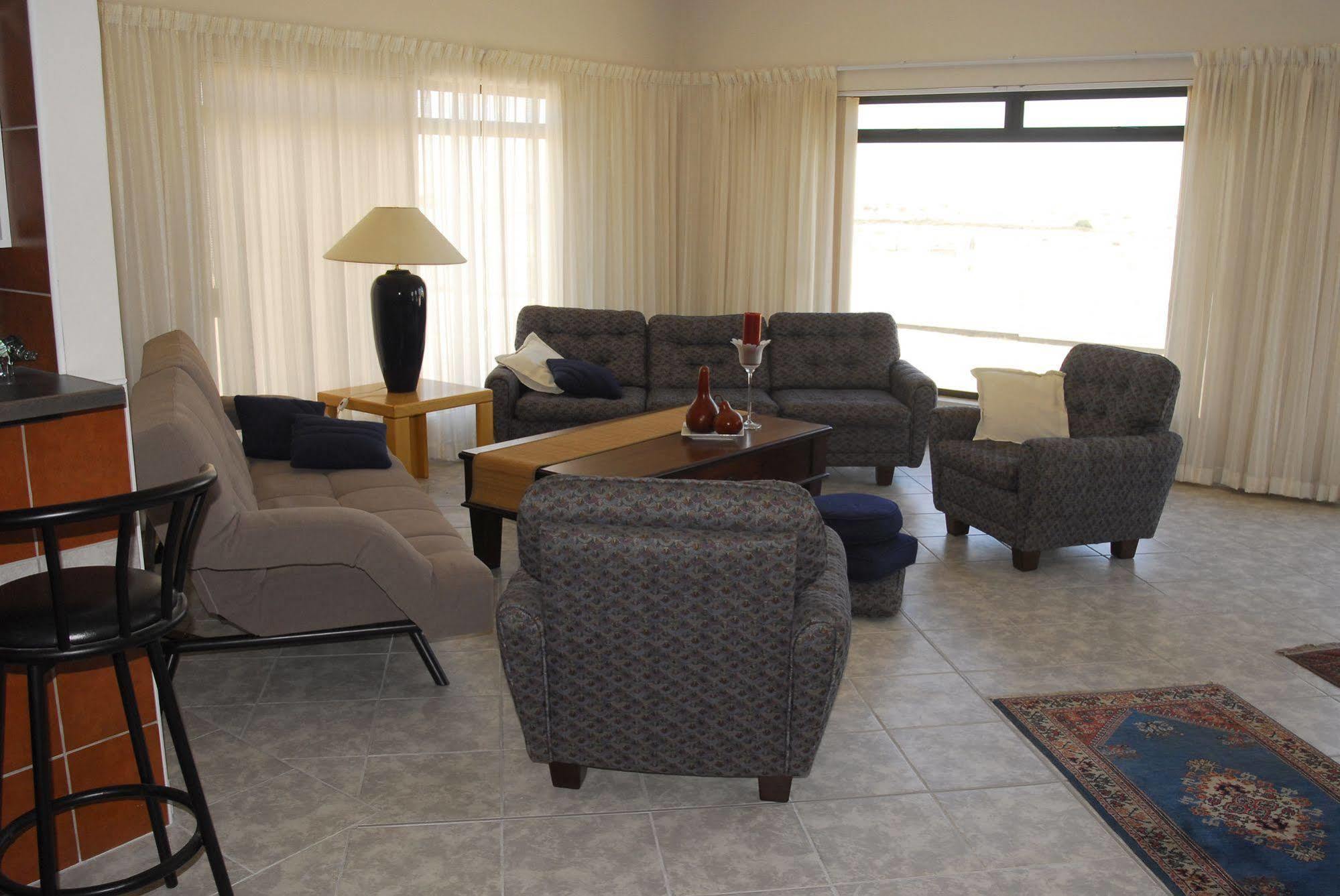 Chala-Kigi Apartments Swakopmund Buitenkant foto