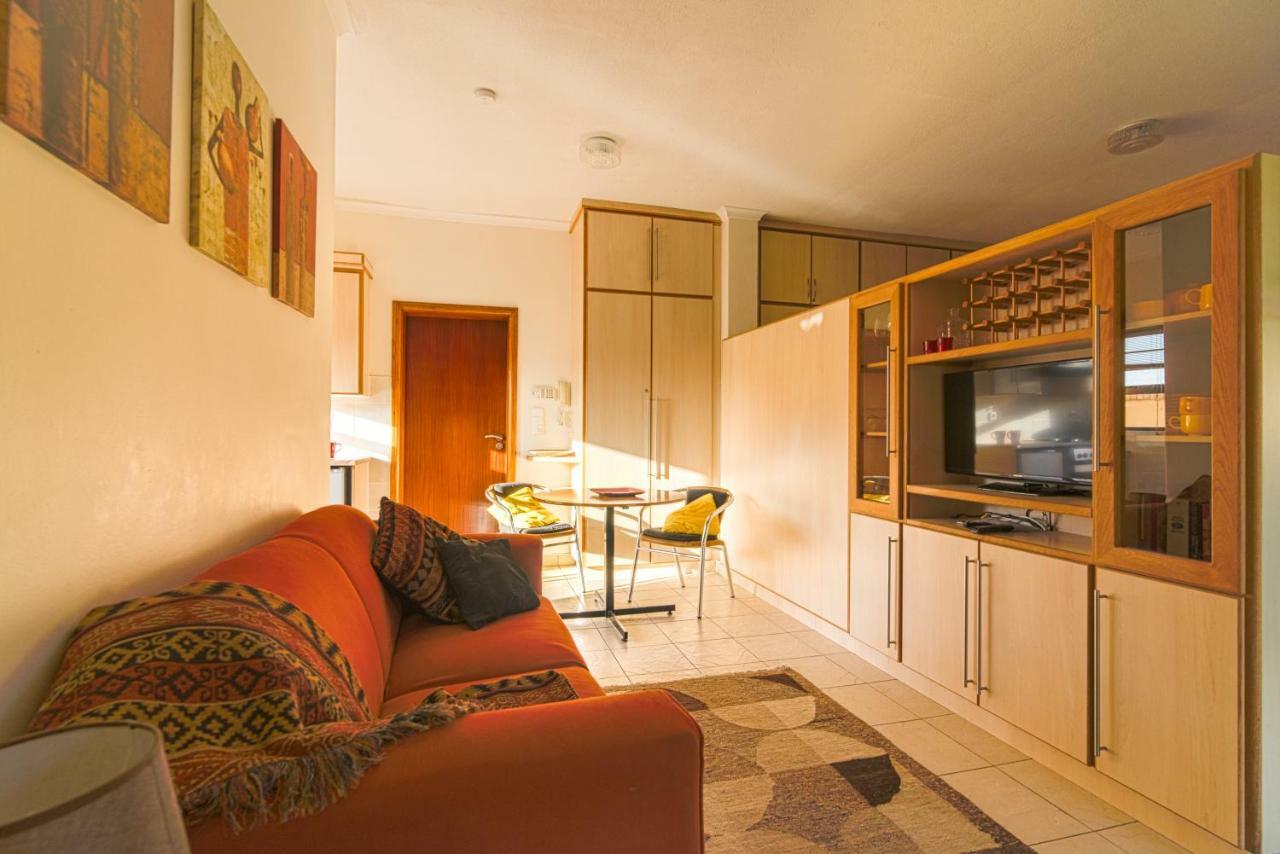 Chala-Kigi Apartments Swakopmund Buitenkant foto
